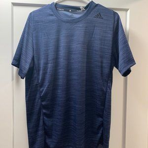 Adidas T-Shirt